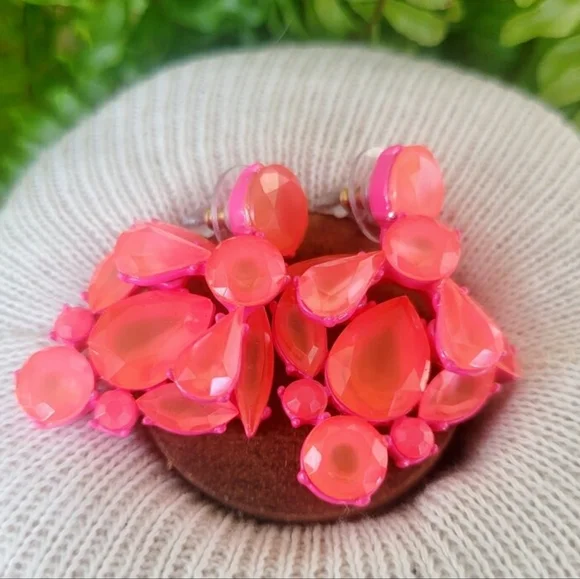 J. Crew Orange and Pinky-Orange Neon Crystal Statement Necklace and Earrings Set - Picture 3 of 10